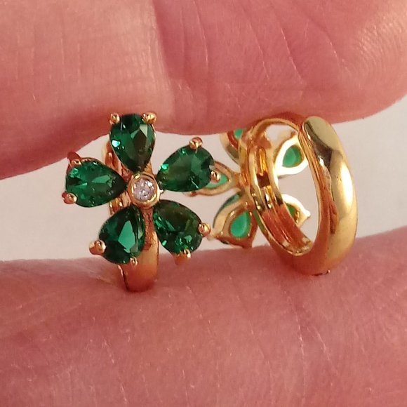 18K Yellow Gold Plated Flower Emerald Green Diamond Zircon Hoop Huggie Earrings - Picture 5 of 7